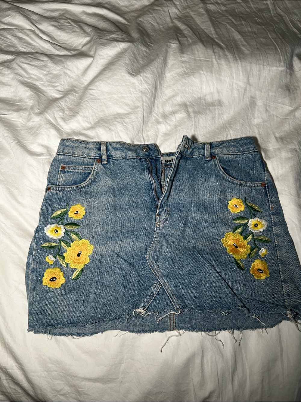 Vintage-Inspired Blue Denim Skirt with Yellow Floral Embroidery size 14